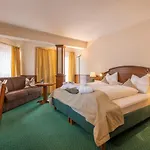 Manni Otel 4*