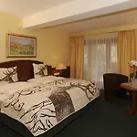 Manni 4*