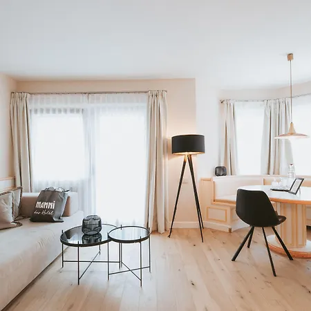 Manni Hotel